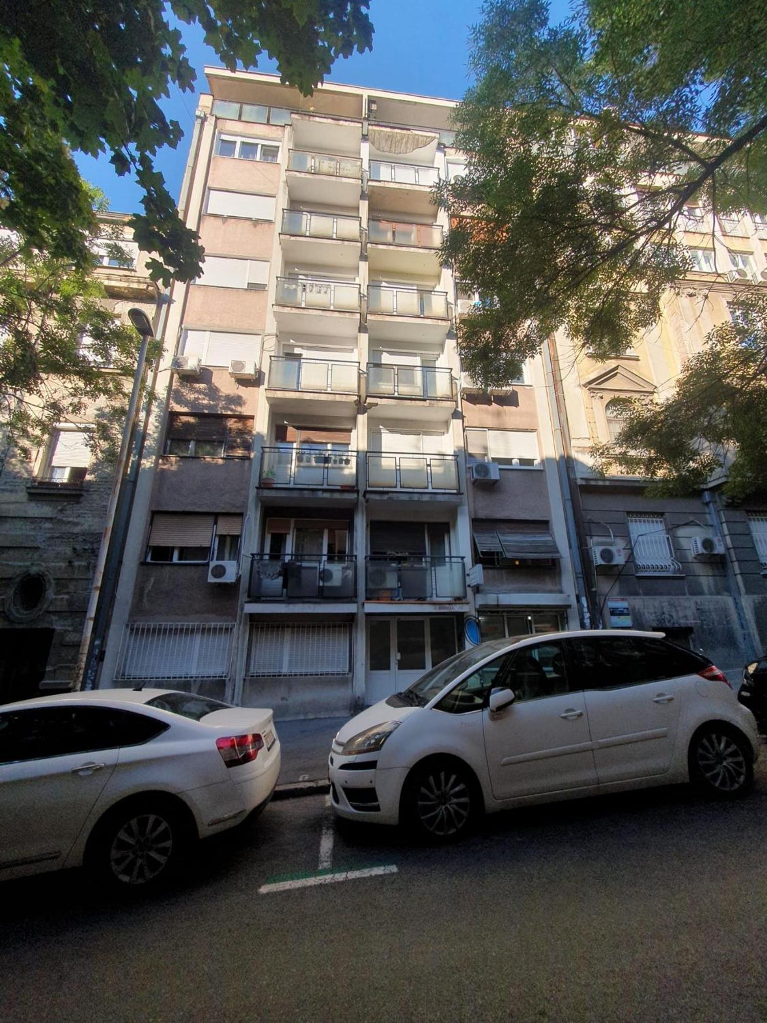 Centrum 2 Belgrado Buitenkant foto